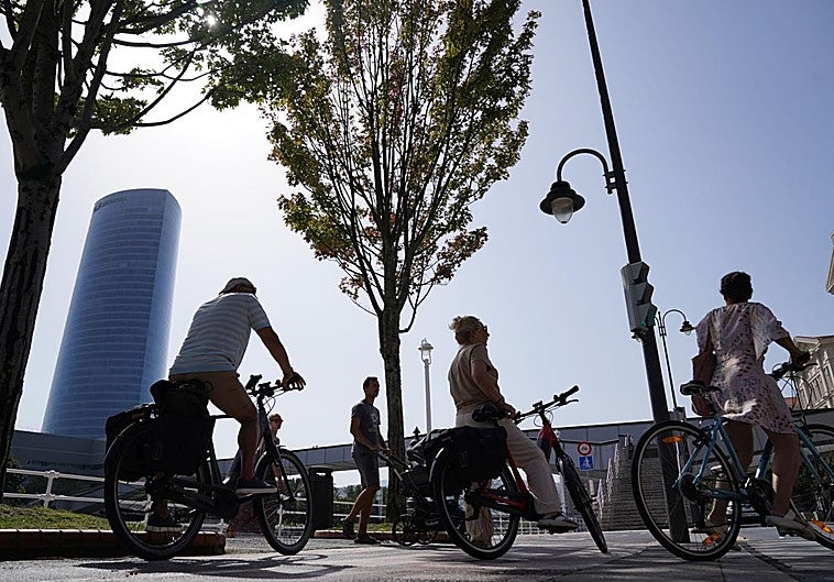 Giro radical del tiempo en Bizkaia: sol y máximas de 20 grados para el puente de diciembre